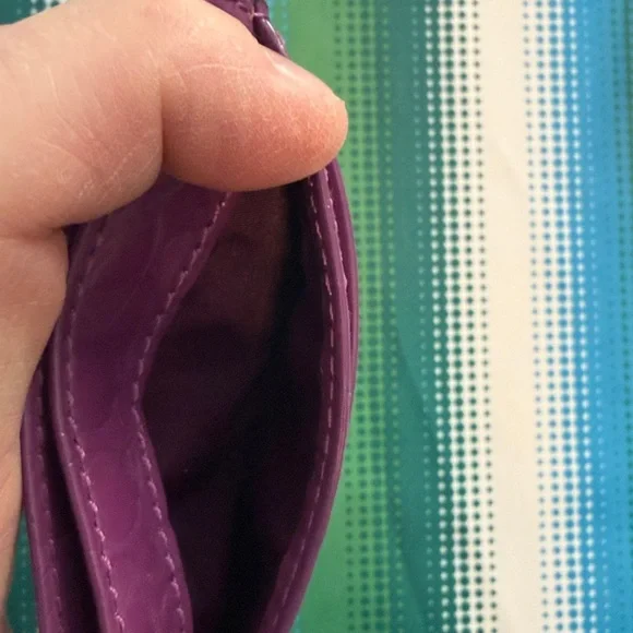 Purple Embossed Card Holder - Picture 5 of 6